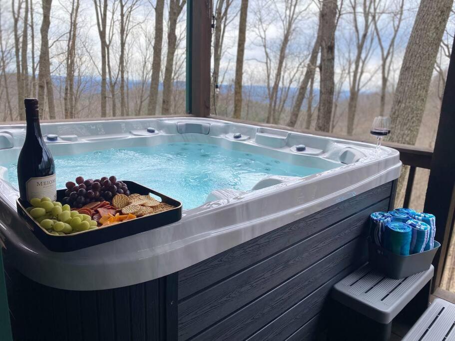 Mtn Cabin Sleeps 10 - 5 Mins To Fishing & Camping 엘리제이 외부 사진
