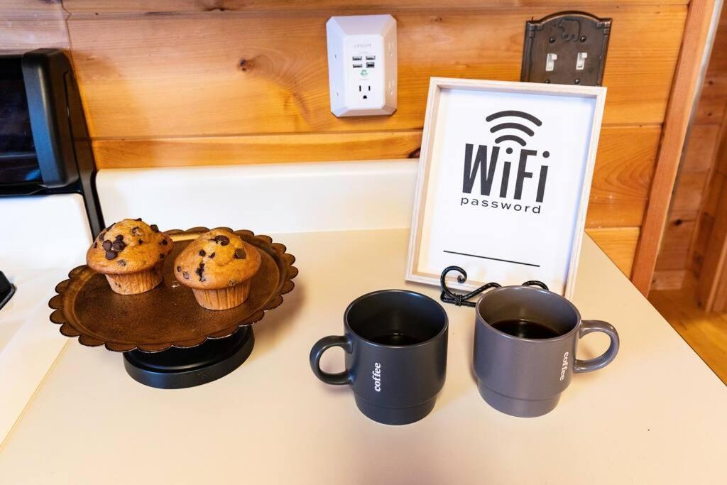 Mtn Cabin Sleeps 10 - 5 Mins To Fishing & Camping 엘리제이 외부 사진