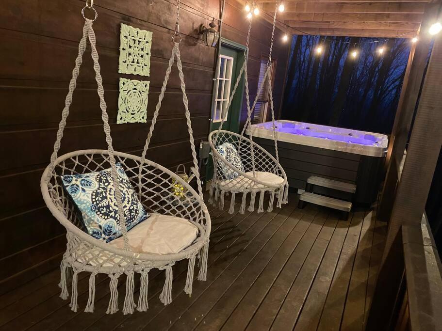 Mtn Cabin Sleeps 10 - 5 Mins To Fishing & Camping 엘리제이 외부 사진