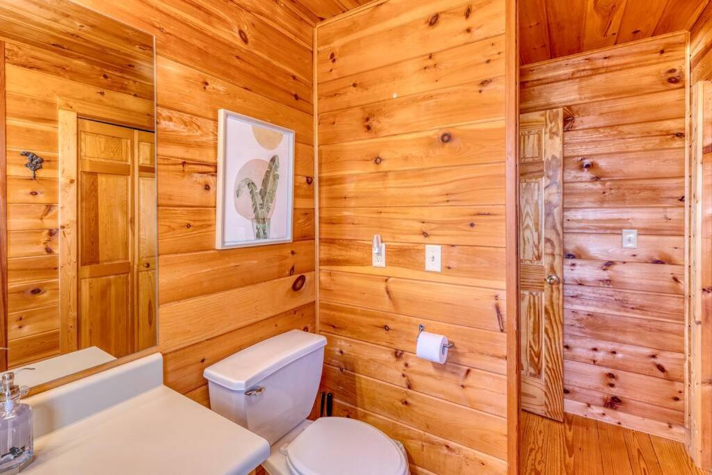 Mtn Cabin Sleeps 10 - 5 Mins To Fishing & Camping 엘리제이 외부 사진