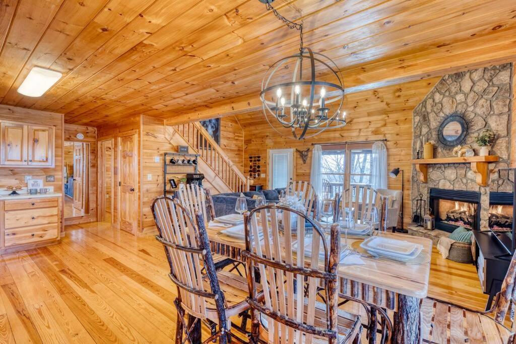 Mtn Cabin Sleeps 10 - 5 Mins To Fishing & Camping 엘리제이 외부 사진