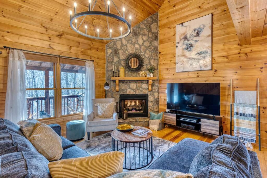 Mtn Cabin Sleeps 10 - 5 Mins To Fishing & Camping 엘리제이 외부 사진